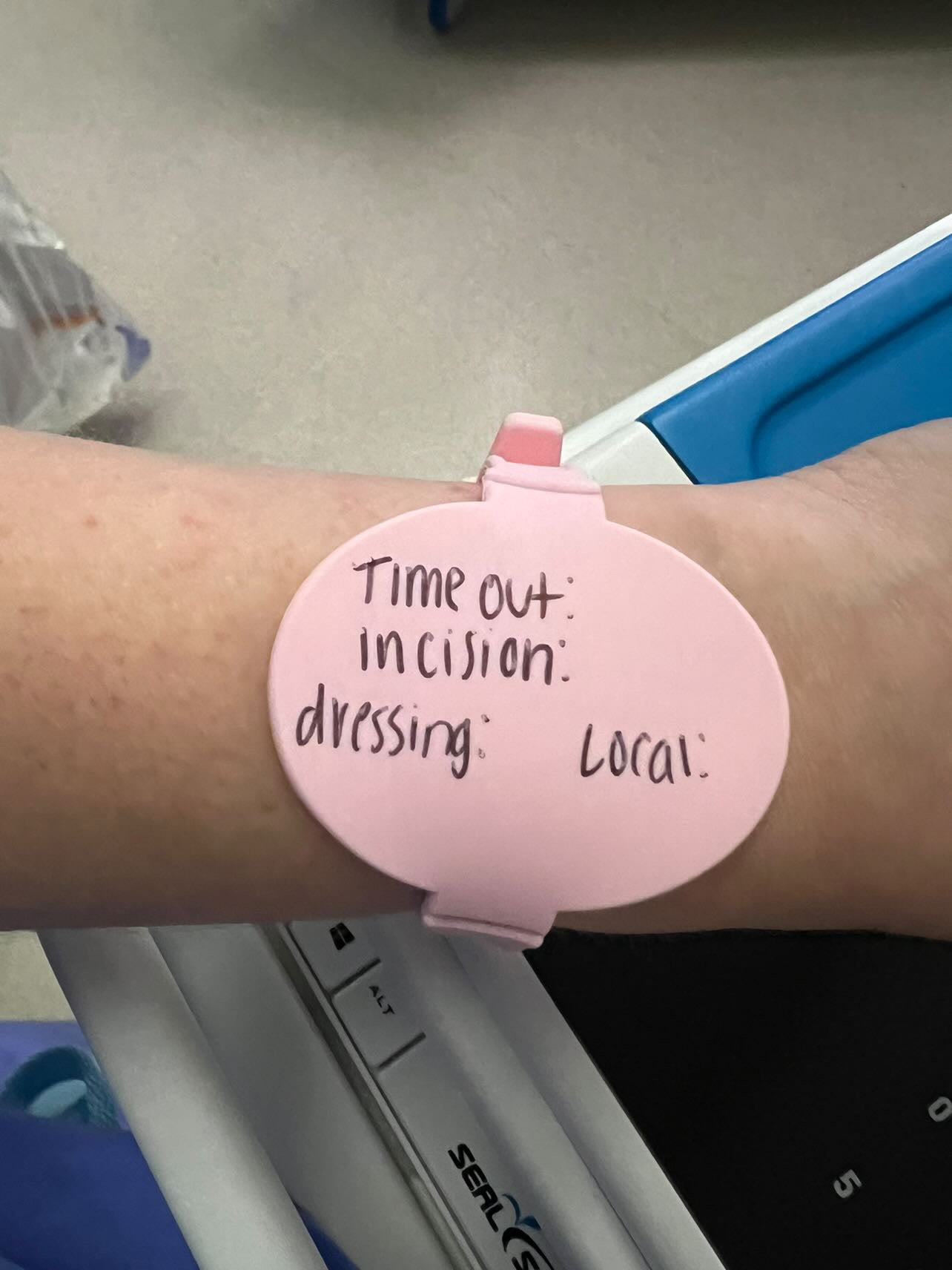 nurse silicone wristband nurse's hack for healthcare professionals hospital shift! RN nursing gift for graduation for the nurse essential you love! erasable wrist notepad for healthcare workers student nurse gift nursing school gift Christmas gift